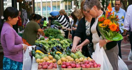 Your Guide to Farmers Markets in Saint Paul